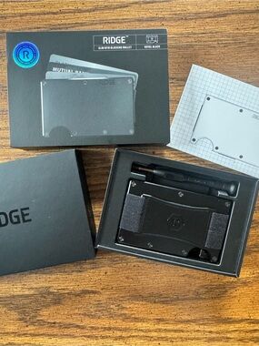 Ridge Slim RFID Blocking Wallet Money Clip - Black